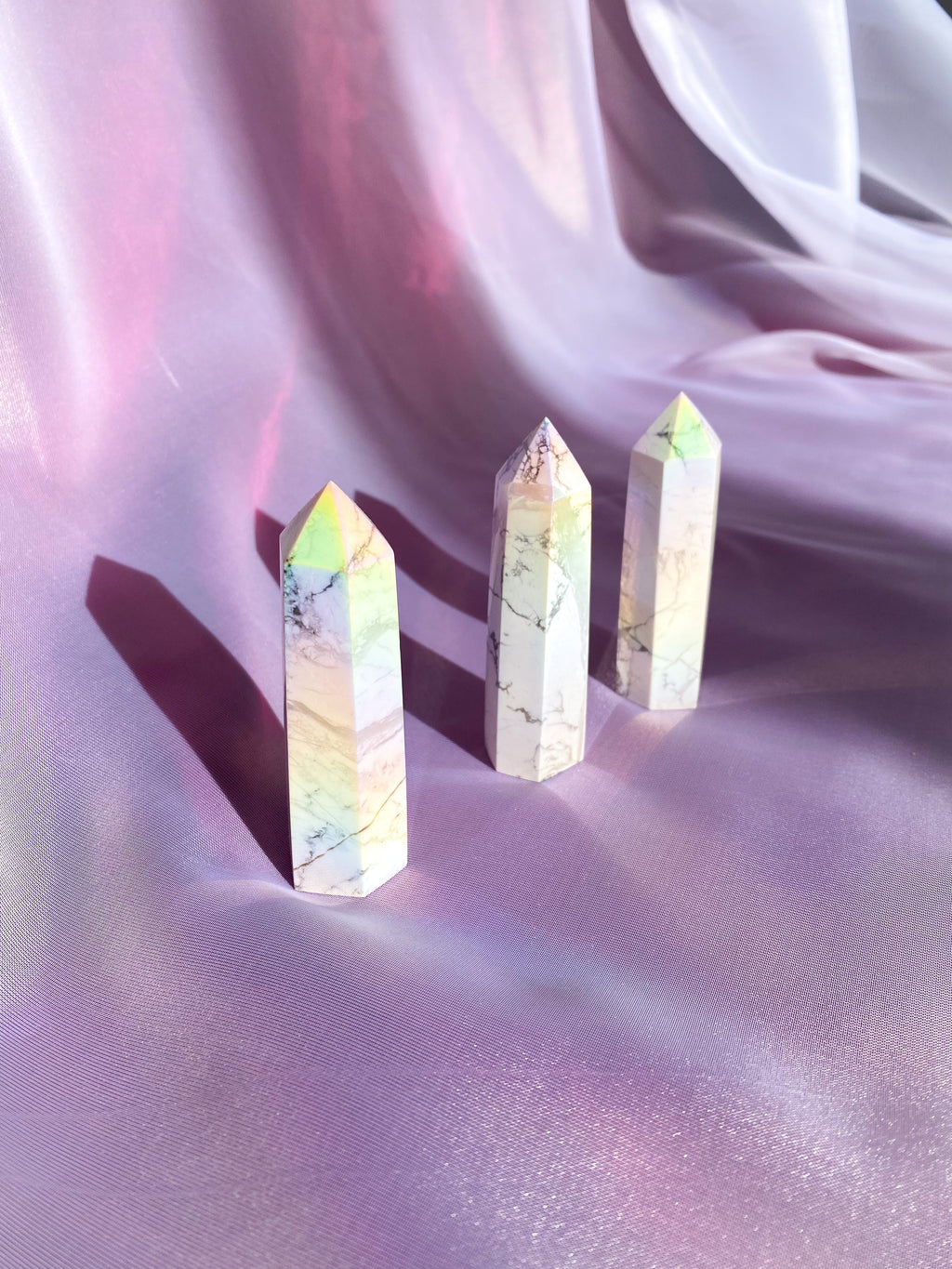 Aura Howlite Tower - 9cm