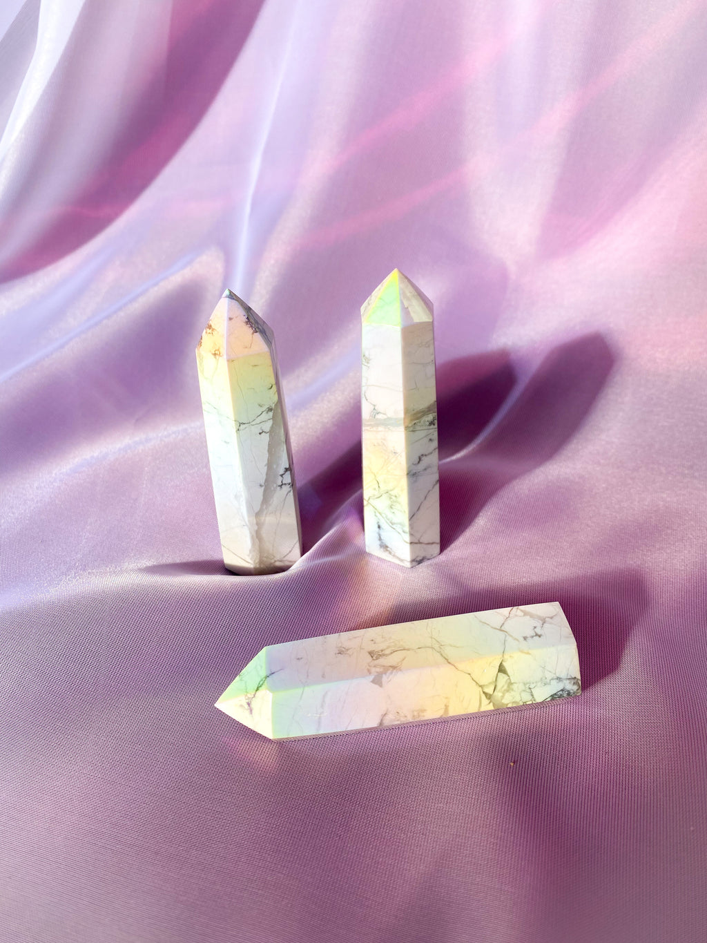 Aura Howlite Tower - 9cm
