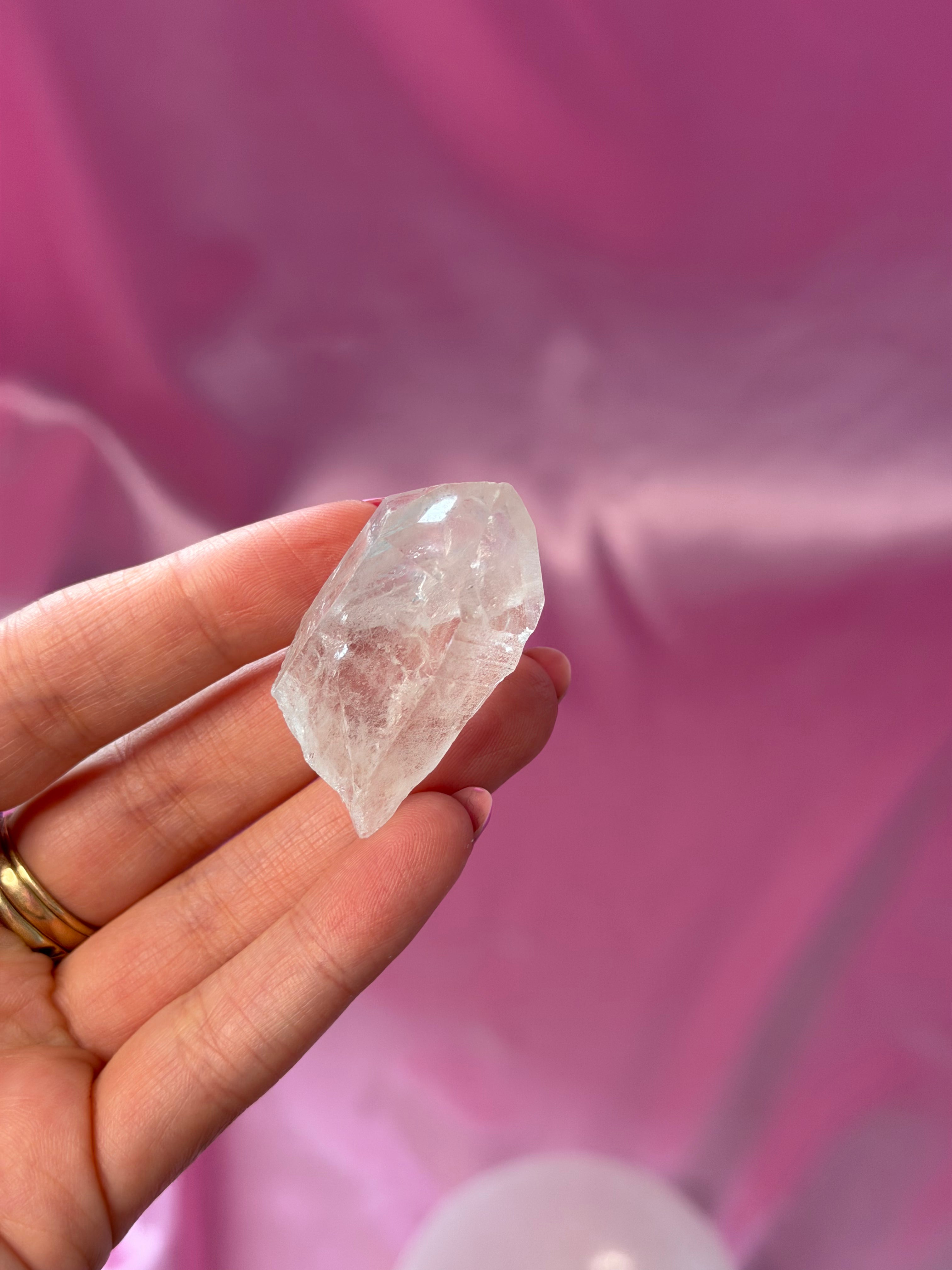 Clear Quartz Points Crystal 20-30 g