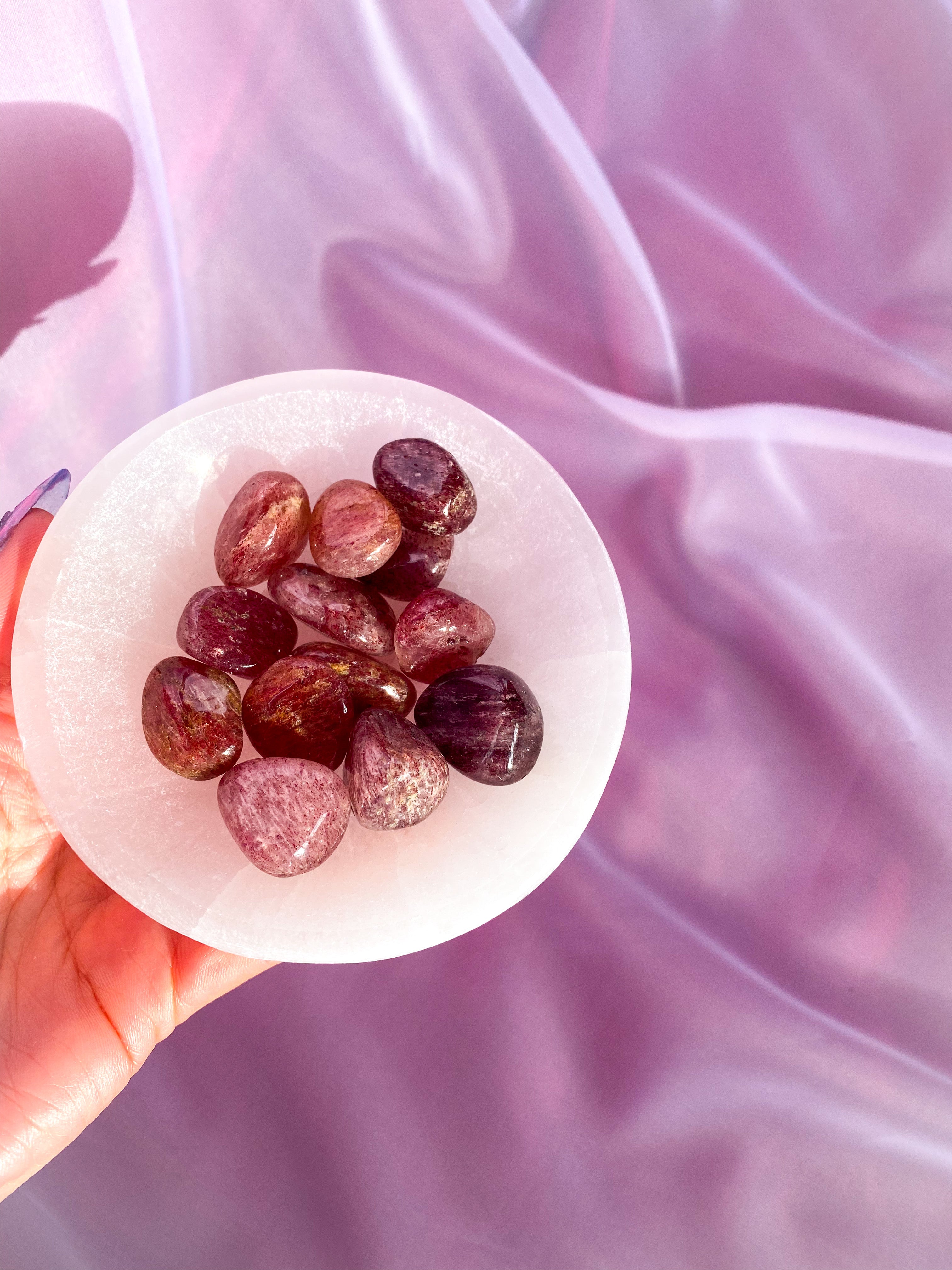 Strawberry Quartz Tumbled Crystal 20-30 mm