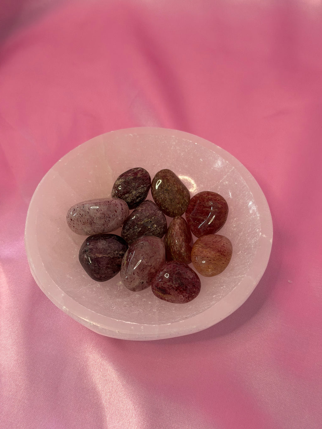 Strawberry Quartz Tumbled Crystal 20-30 mm