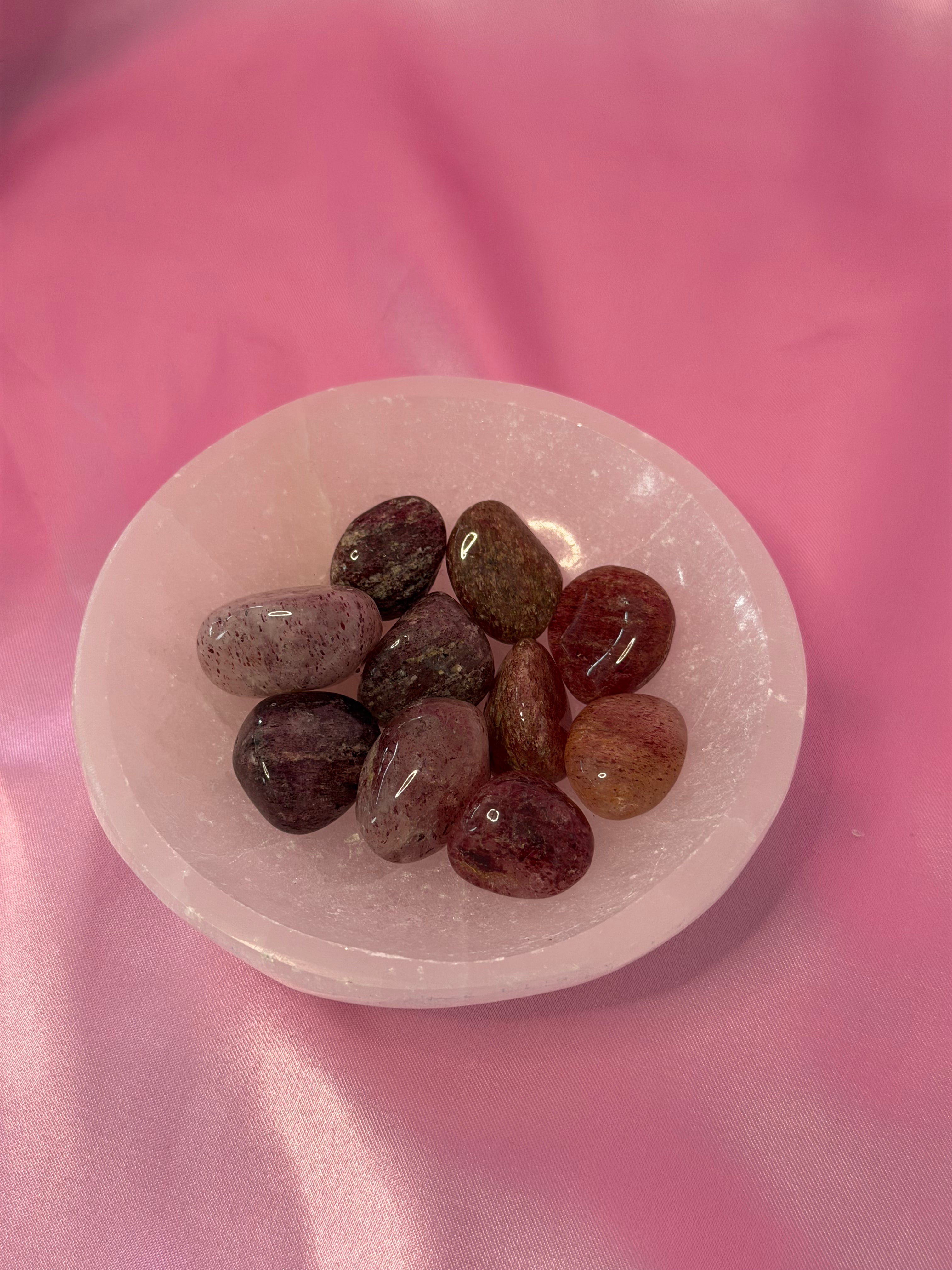 Strawberry Quartz Tumbled Crystal 20-30 mm