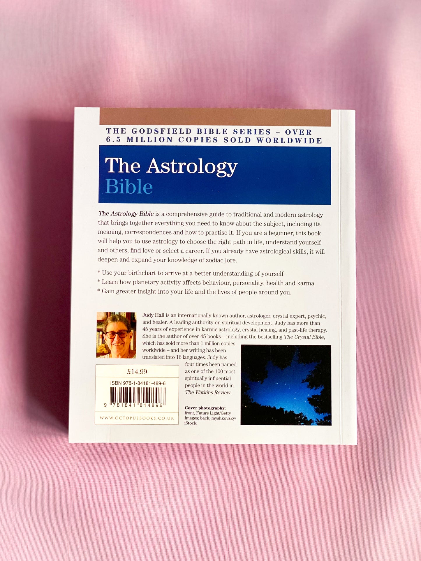 The Astrology Bible: The Definite Guide to the Zodiac