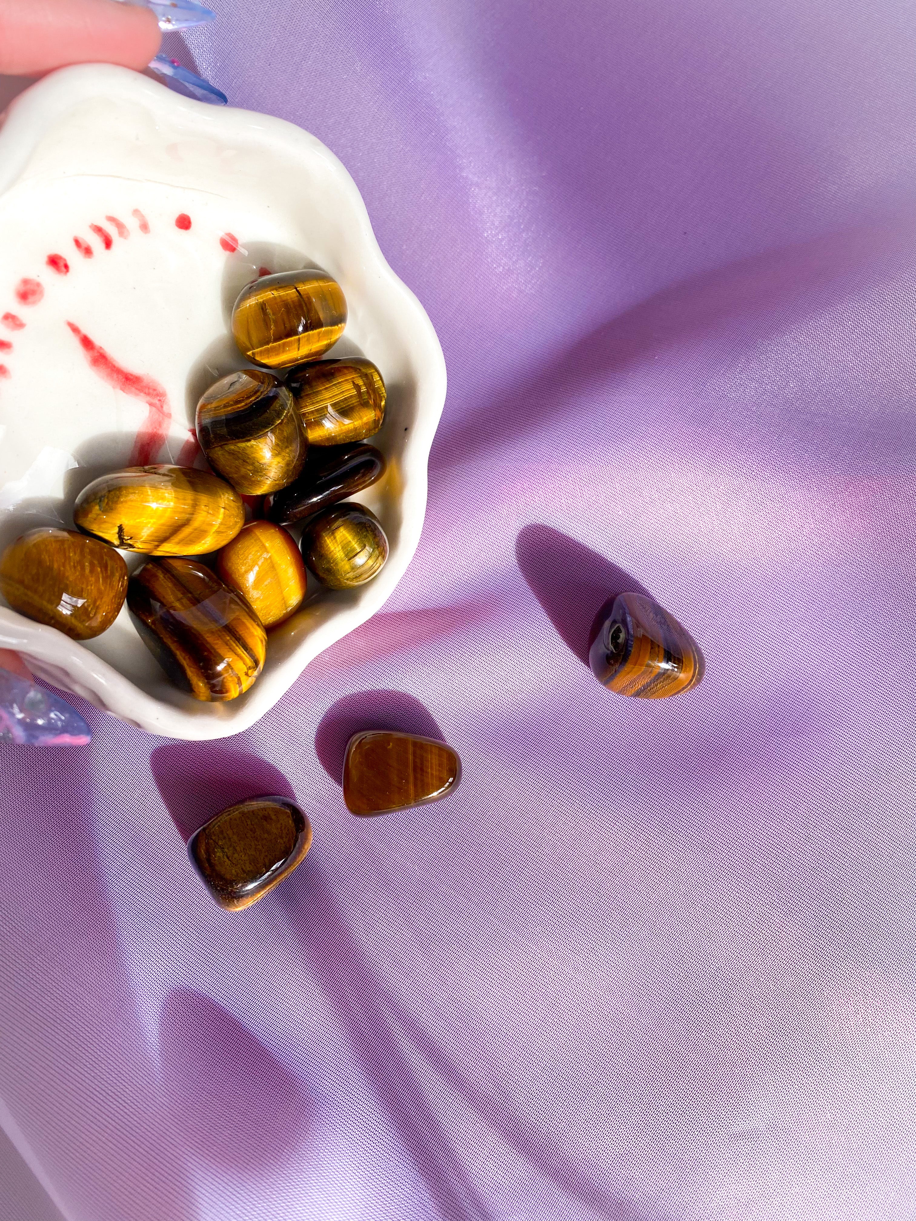 Tigers Eye Tumbled Crystal 20-30 mm