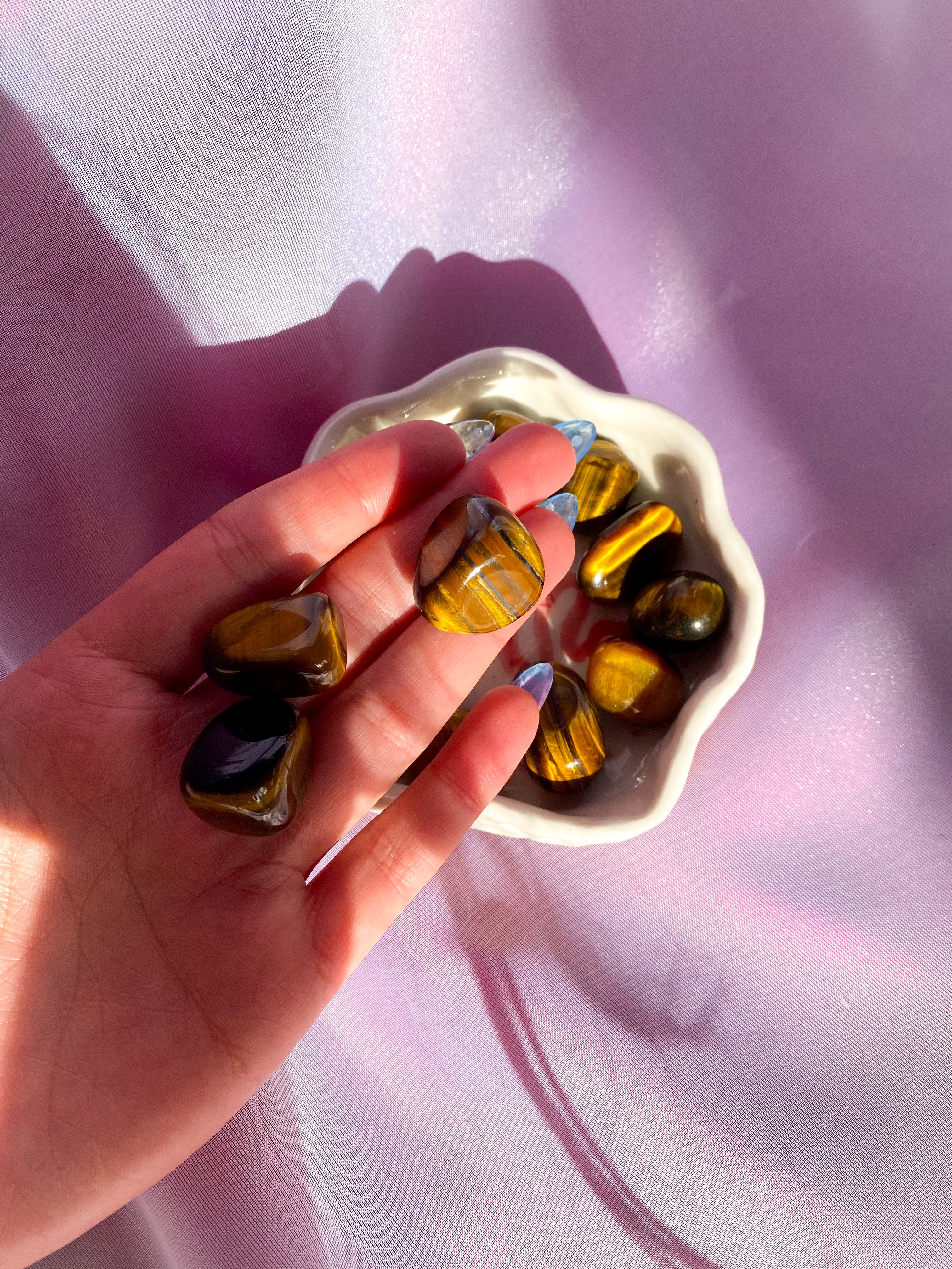 Tigers Eye Tumbled Crystal 20-30 mm