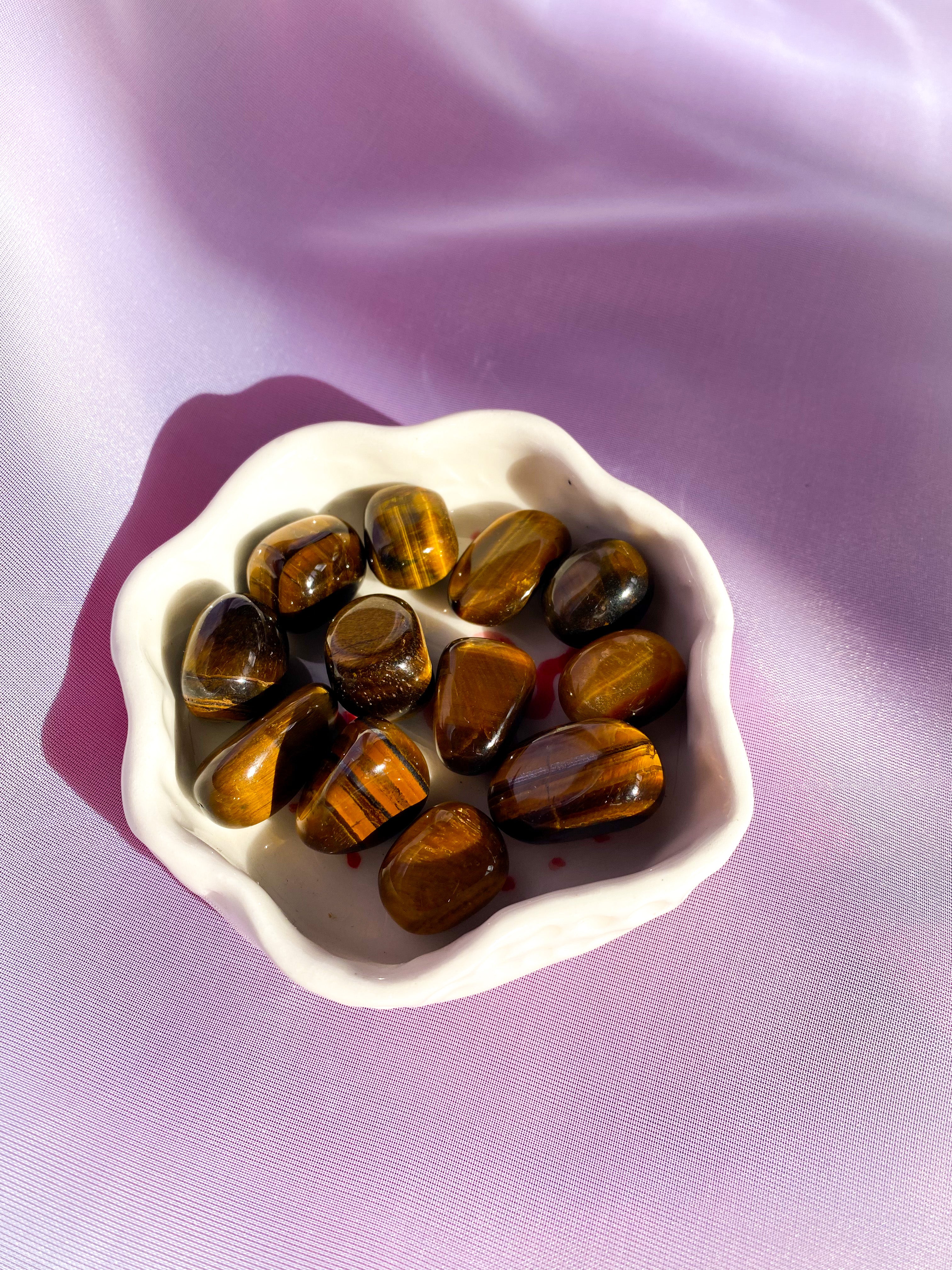 Tigers Eye Tumbled Crystal 20-30 mm